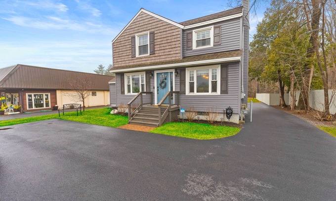 South Glens Falls Appartement | Charming apartment near the area's attractions with well-equipped kitchen & W/D