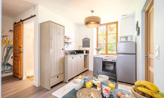 Bonnieres Appartement | Charmant appartement avec vue rivière, WiFi et parking