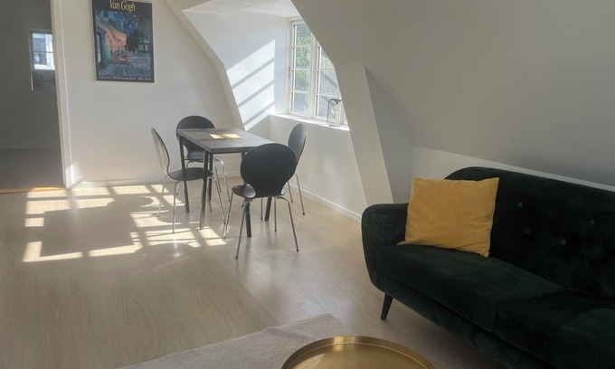 Odense Copropriété | Charming Apartment with Lake View, Tennis Court- 5 Minutes from Odense Center