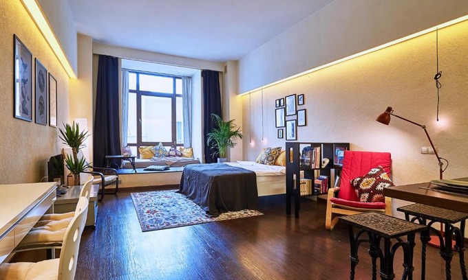 Central Administrative Okrug Appartement | Charming Apt in Historical Building near Kremlin
