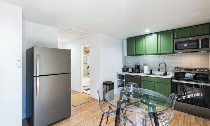 Dallas Appartement | Charming Arboretum Getaway: 1-Bedroom Hideaway