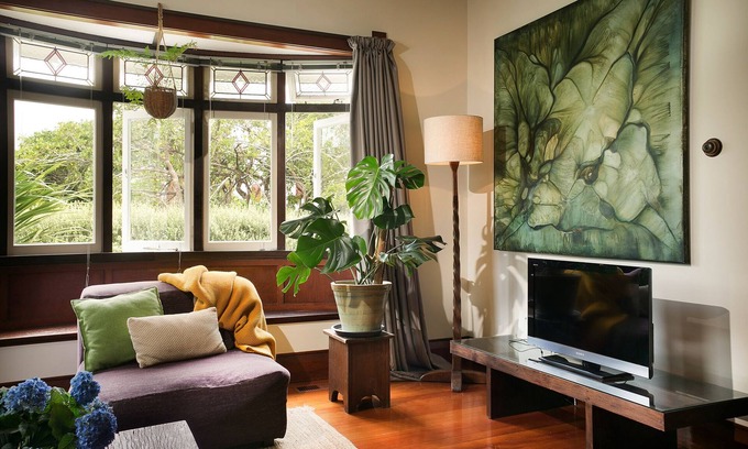 Sandringham Maison | Charming Artist Bungalow with subtropical Garden
