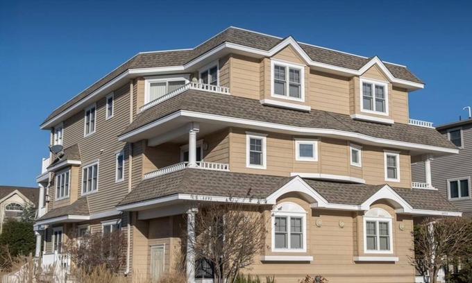 Avalon Maison | Charming Avalon Townhome with Bay and Sunset Views!
