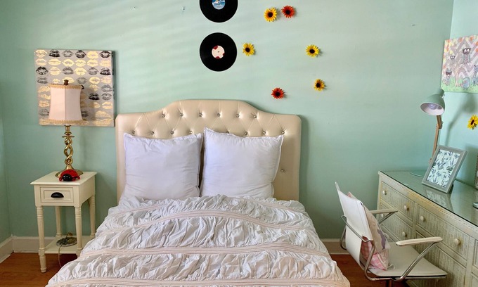 Davie Lit Et Petit-Déjeuner | Charming B&B in Soothing community near beaches