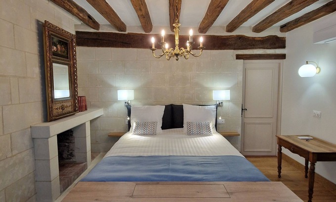 Fontevraud-l'Abbaye Lit Et Petit-Déjeuner | Chambre d'hôtes de charme dans une maison du XIX siècle,