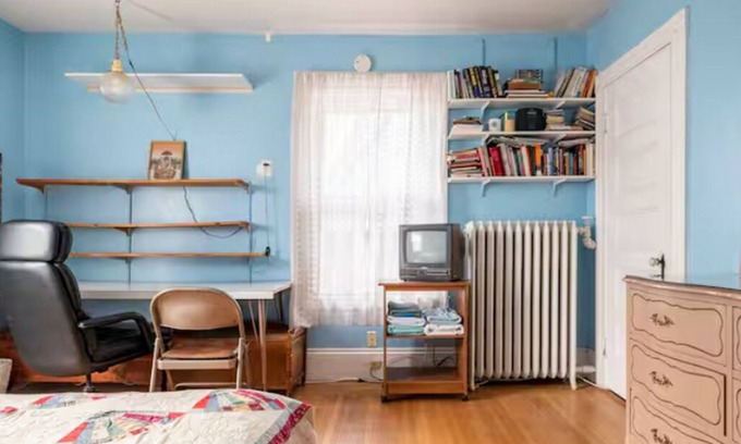 Aspinwall Hill Maison | Charming bedroom in Victorian house in cool Brookline with WiFi