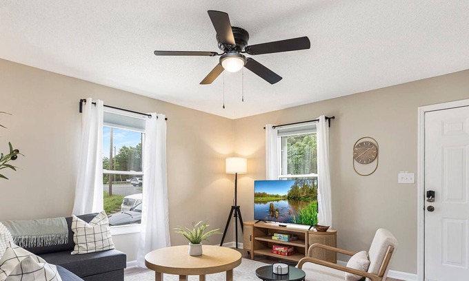 Belmont Historic District Maison | Charming Belmont Bungalow - 5 Min Walk to Downtown