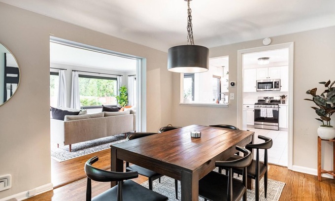 Bloomfield Maison | Charming Birmingham 5BR/3.5BA w/ Cozy Backyard!