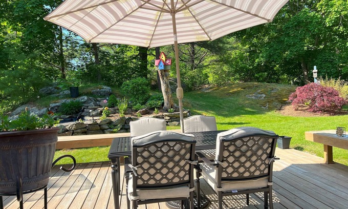 Cape Neddick Maison | Charming Cabin. Few minutes walk to Perkins Cove and Marginal way in Ogunquit