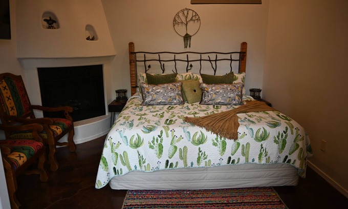 Casa Grande Maison | Charming Casita with private entrance and porch