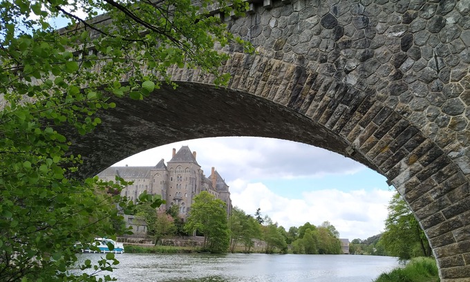 Solesmes Maison | Charming cathedrals in the heart of the sun (72)