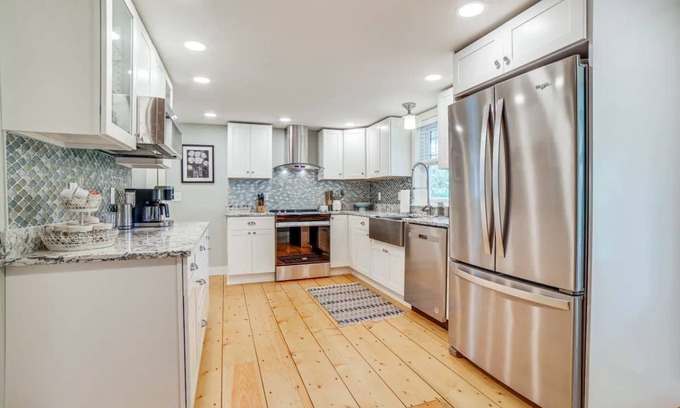 Cavendish Cottage | Charming Cavendish Cottage: All-Season Retreat for fun and relaxation!