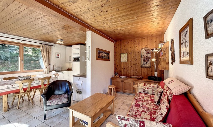 Combloux Appartement | Bel Apt au Centre de Combloux avec Jardin, Balcon, Wifi et Parking à 300m des Commerces