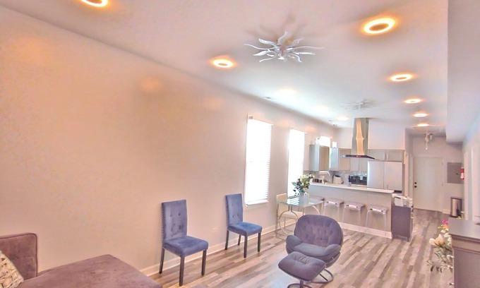 Greater Grand Crossing Appartement | Charming Chicago 3-bed / 1 Bath Apartment. Extend Stay Discount