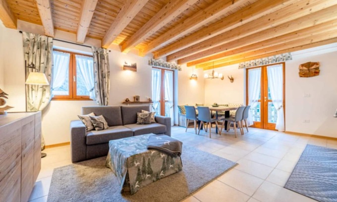 Alleghe Appartement | Charming Civetta Apparent Alleghe Dolomiti