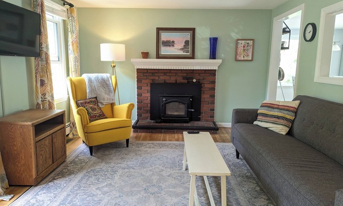 Mashpee Maison | Charming Classic Cape Cod Home steps away from John's Pond