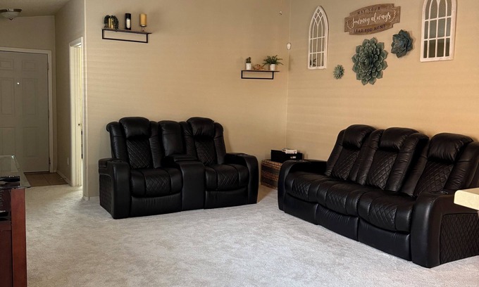 Westgate Heights Maison | Charming & clean 3-bedroom house with WiFi on the Southwest Mesa of Albuquerque
