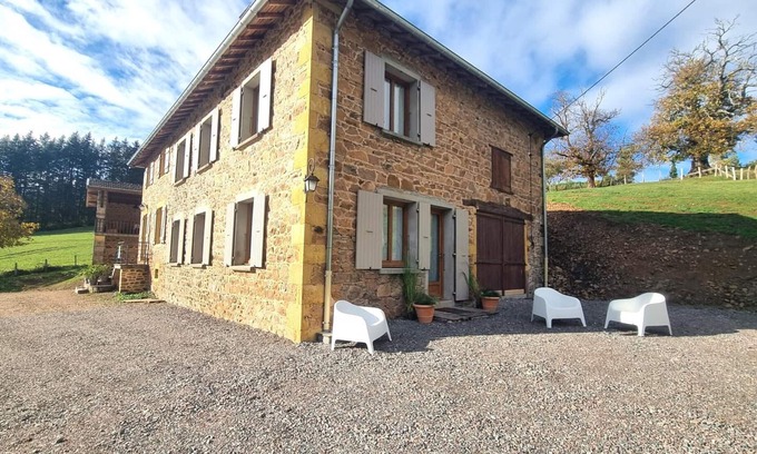 Belmont-de-la-Loire Cottage | Charmant Gîte Cocooning avec Terrasse et Animaux Acceptés