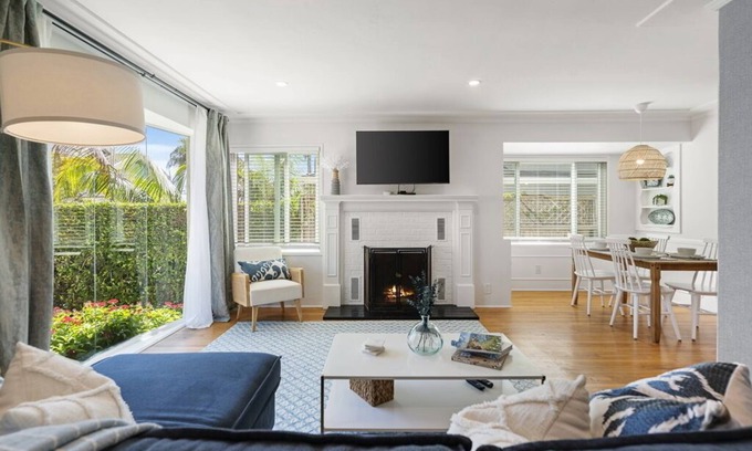 Beach Barber Tract Maison | Charming Coastal Cottage - Windansea Beach Walkable
