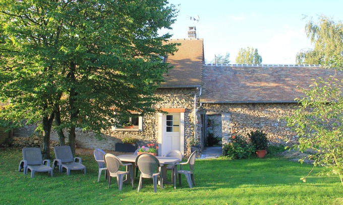 Houlbec-Cocherel Cottage | Gite de charme tout confort (3 étoiles) au centre d'un village calme et boisé.