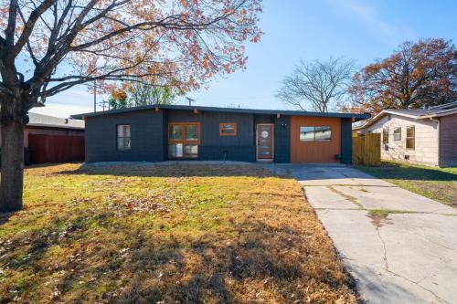 General Krueger Maison | Charming,comfy home near San Antonio's top sights