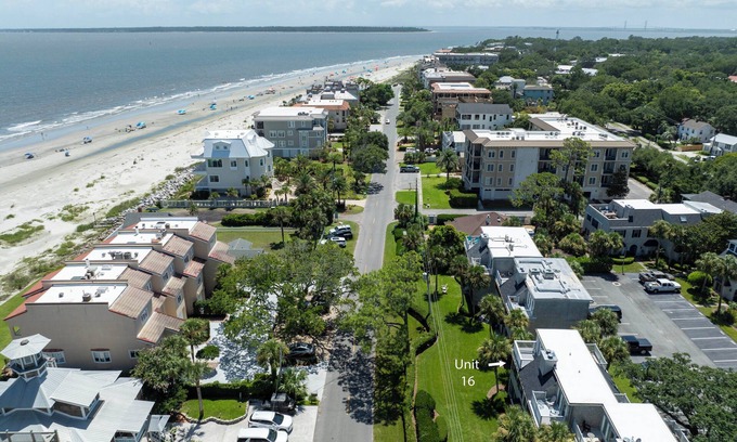 Saint Simons Island Copropriété | Charming Condo Across the Street from the Beach