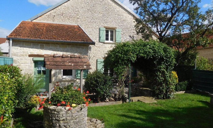 Pont-la-Ville Cottage | Charmant gîte familial avec terrasse, garage et jardin clos à Pont-la-Ville