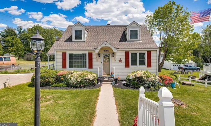 Ellicott City Maison | Charming Cottage in Central Location*Near BWI*