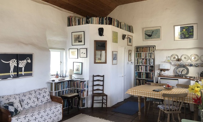 Kinvara Maison | Charming cottage within the village with views across the bay.
