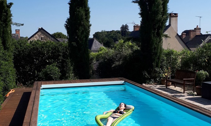 Le Guedeniau Maison | Gîte de charme, XVIII, proche forêts, vélos , zoo de la Flèche à 25 mn