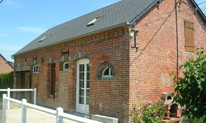 Saint-Pierre-la-Riviere Cottage | Maison de plain-pied avec jardin clos, proche Haras du Pin et Mémorial de Montormel, animaux acceptés