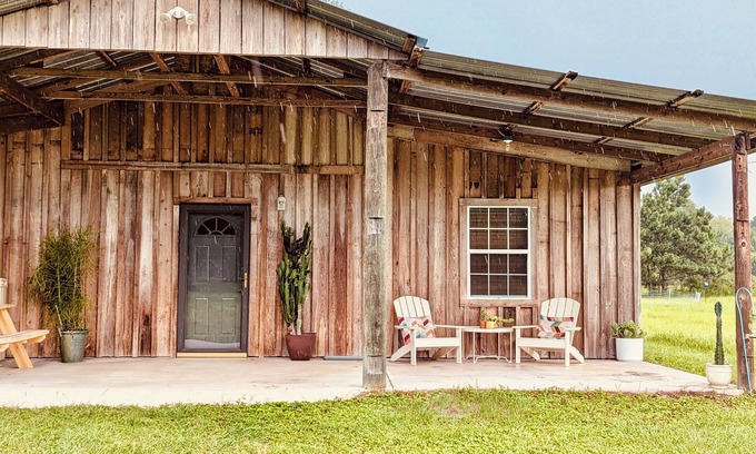 Putnam Hall Maison | Charming country guest house on 20 acres with a private lake and hobby farm.