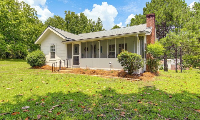 Oxford Maison | Charming Country Home w/ Yard - 14 Mi to Ole Miss!
