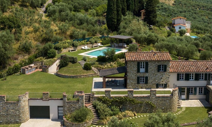 Capannori Villa | Charming country house on the hills north of Lucca with stunning view