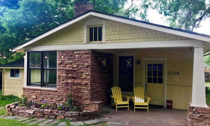Whittier Maison | Charming Craftsman 2-bedroom bungalow, downtown but private