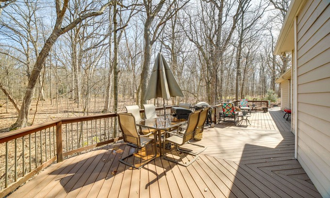 Leroy Maison | Charming Crete Home w/Hot Tub, Deck & Fire Pit