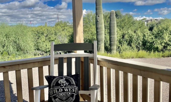 Catalina Autre | Charming Desert Ranch House with Local Western Flair