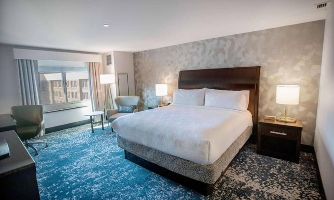 Bethesda Hôtel | Charming Downtown Bethesda Unit Near Metro, NIH, Pet Friendly