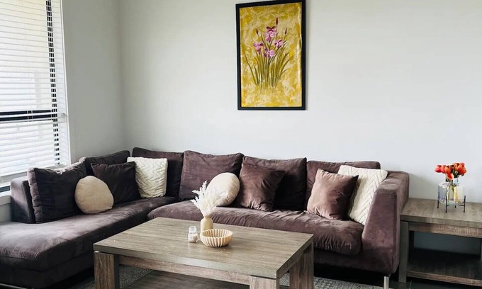 Truganina Maison | Charming Duplex: Style & Comfort