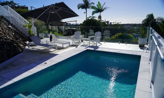 Currumbin Waters Lit Et Petit-Déjeuner | Charming, elegant B&B. Stunning views, close to airport, beaches & attractions.