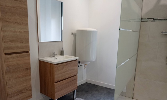 Betheniville Appartement | Charmant studio équipé à 20mn de Reims