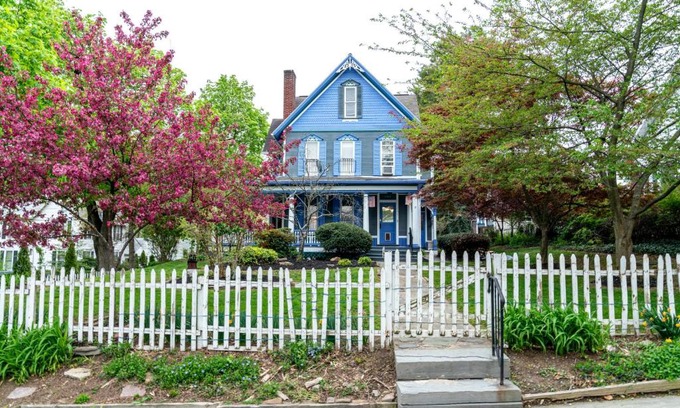 West Milton Maison | CHARMING EXECUTIVE VICTORIAN MANSION w/FREE PARKING - near Bucknell