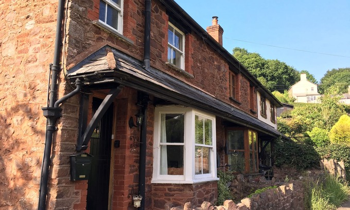Minehead Cottage | Charmant gite Exmoor dans un cadre paisible à proximité du village médiéval de Dunster