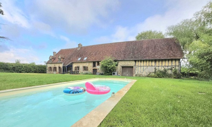Armentieres-sur-Avre Maison | Charming farmhouse, calm & swimming pool