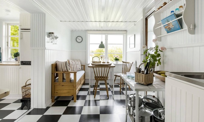 Lagan Maison | Charming, family-friendly vacation home in idyllic location.