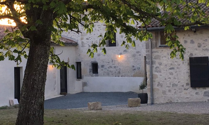 Nerac Maison | Charming family home with swimming pool in peaceful Gascony