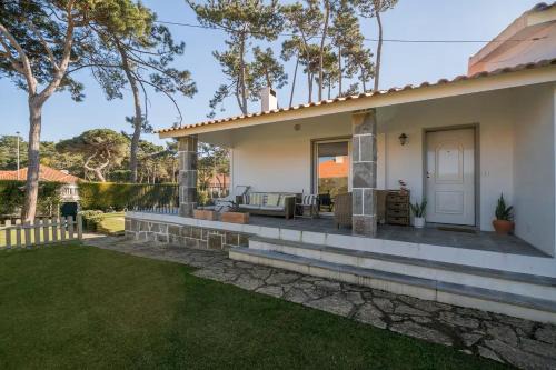 Banzao Maison | Charming Family Villa in Colares