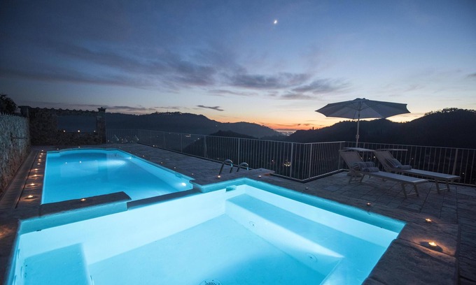 Camaiore Maison | Ferme de charme dans les collines avec piscine privée, vue mer, panorama de rêve
