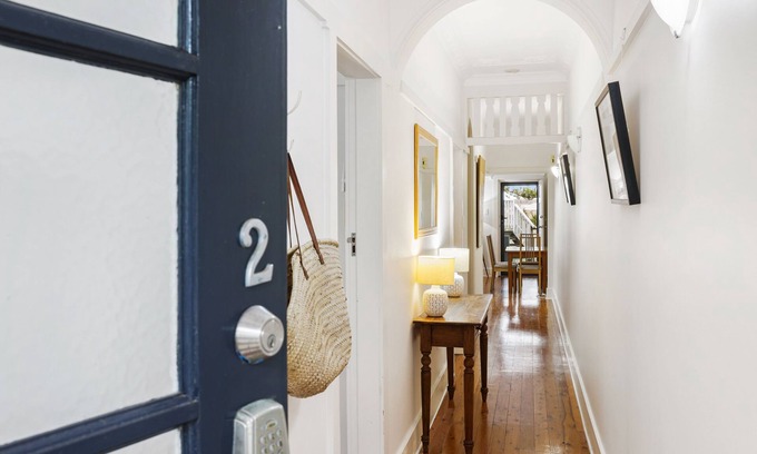 Manly Appartement | Charming federation apartment close to Manly Beach.