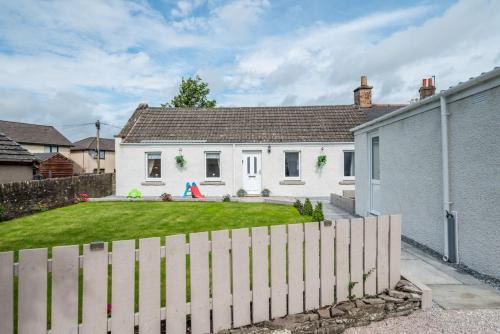 Forfar Maison | Charming Forfar House and Hot Tub
